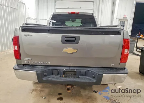 2008 Chevrolet Silverado K1500 z USA, uszkodzony, nr VIN 1GCEK19068Z208268